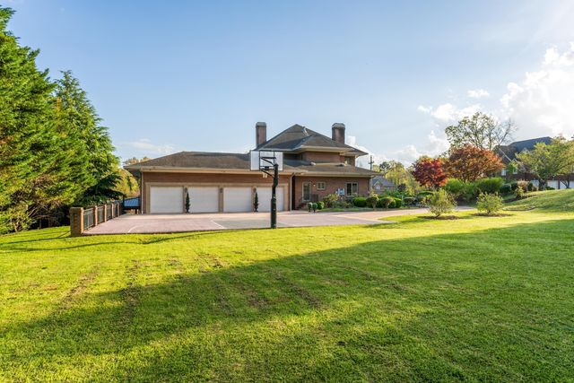 5636 Mountain Breeze Drive, Chattanooga, TN 37421