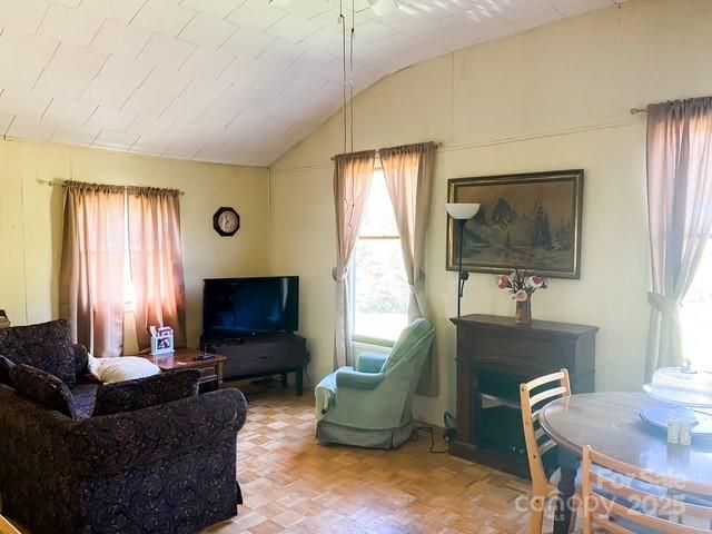 25 Highland Street, Weaverville, NC 28787