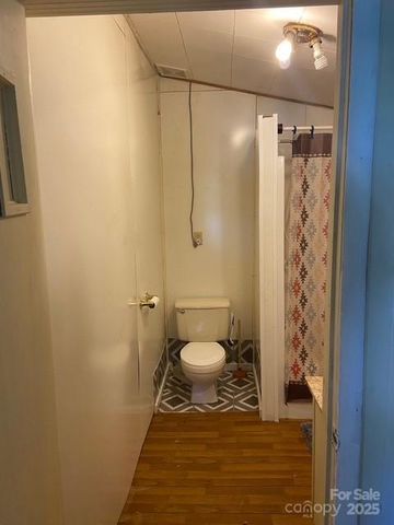 25 Highland Street, Weaverville, NC 28787