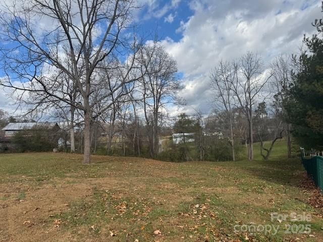 25 Highland Street, Weaverville, NC 28787