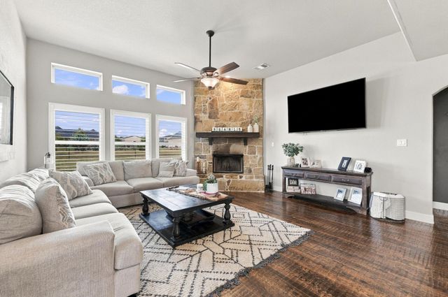 348 Magnolia Drive, Van Alstyne, TX 75495