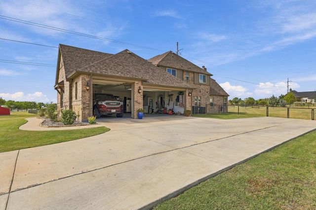 348 Magnolia Drive, Van Alstyne, TX 75495