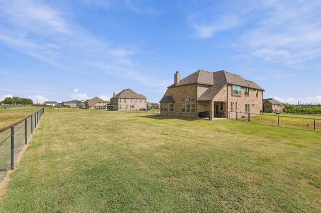 348 Magnolia Drive, Van Alstyne, TX 75495
