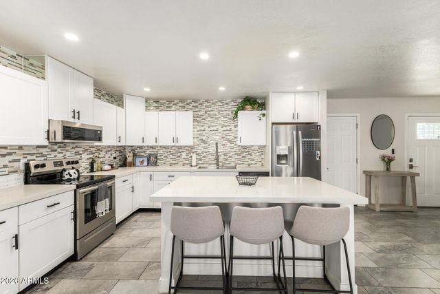 1006 W ANDERSON Drive, Phoenix, AZ 85023