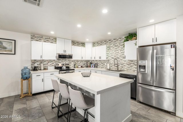 1006 W ANDERSON Drive, Phoenix, AZ 85023