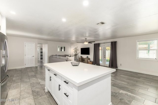 1006 W ANDERSON Drive, Phoenix, AZ 85023