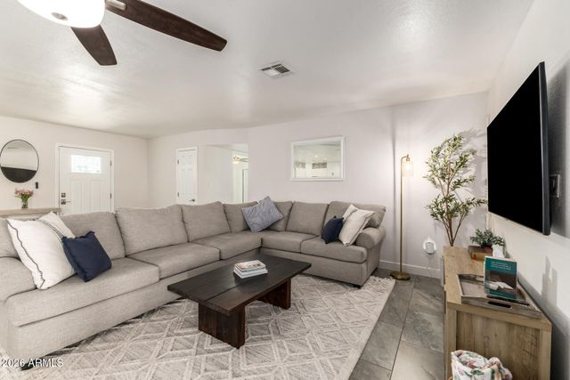 1006 W ANDERSON Drive, Phoenix, AZ 85023