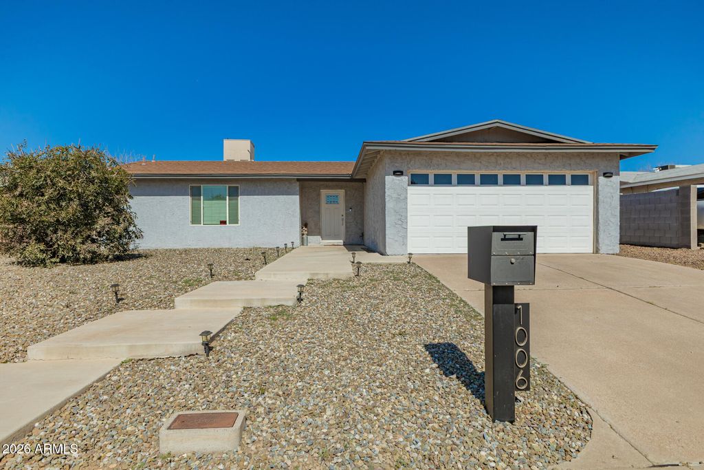 1006 W ANDERSON Drive, Phoenix, AZ 85023