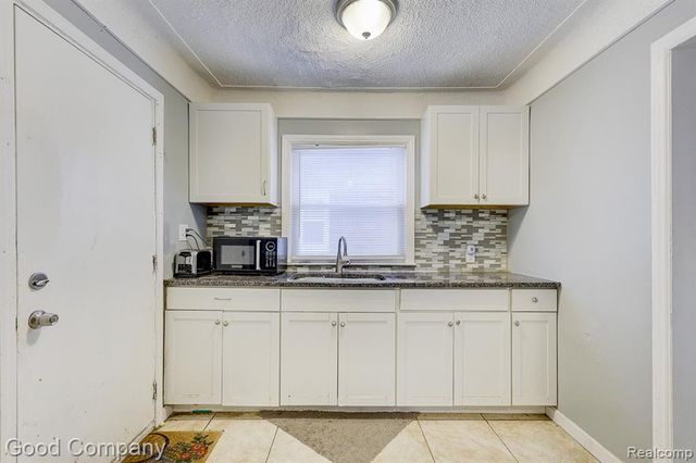 18669 Coyle Street, Detroit, MI 48235