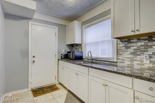 18669 Coyle Street, Detroit, MI 48235