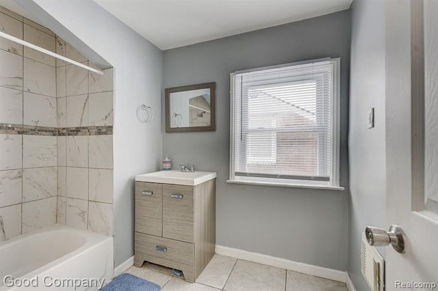 18669 Coyle Street, Detroit, MI 48235