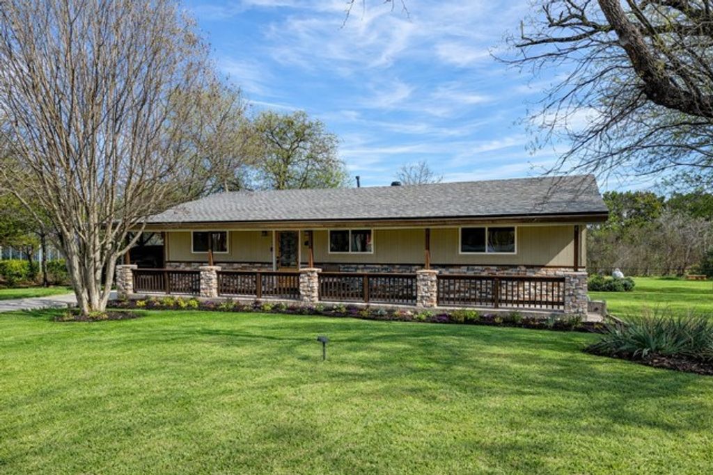 334 Live Oak Loop, Whitney, TX 76692