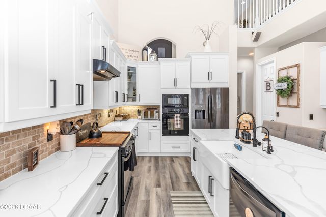 169 Hawkcrest Court, Debary, FL 32713