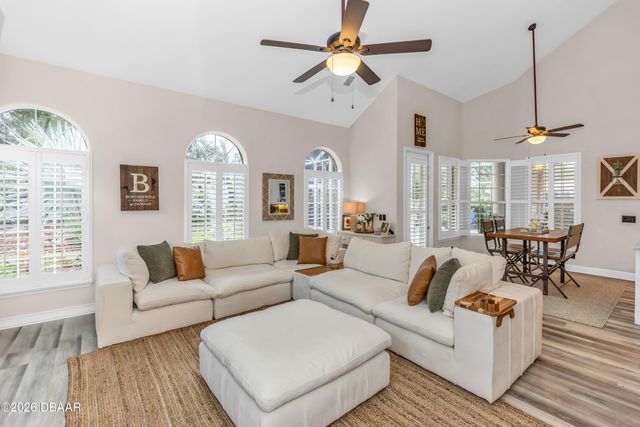 169 Hawkcrest Court, Debary, FL 32713