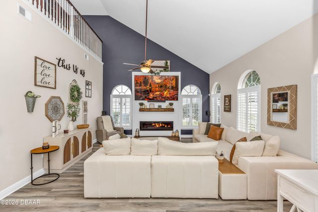 169 Hawkcrest Court, Debary, FL 32713