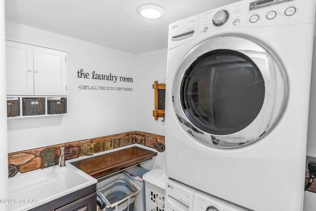 169 Hawkcrest Court, Debary, FL 32713