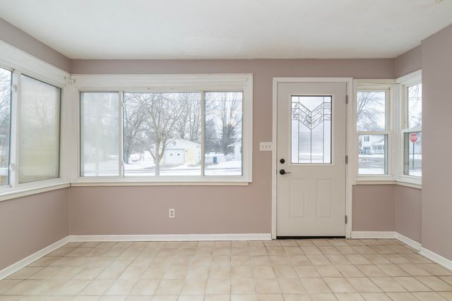 203 Vine Street, Wayland, MI 49348