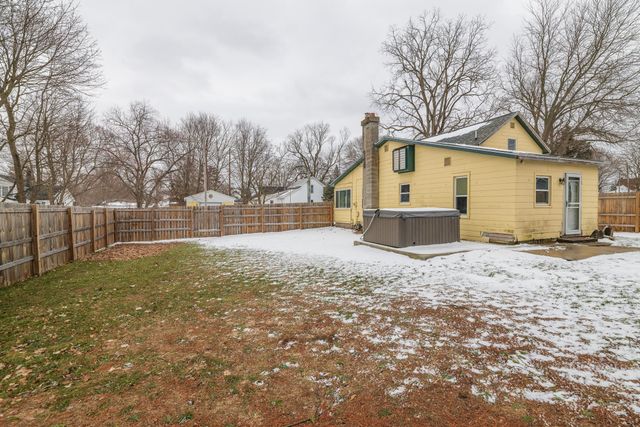 203 Vine Street, Wayland, MI 49348