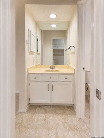 13018 Heimer Rd Apt 609, San Antonio, TX 78216