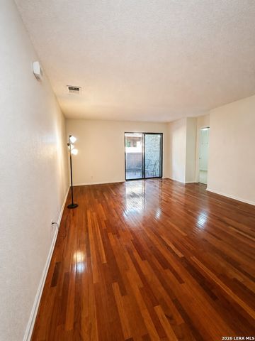 13018 Heimer Rd Apt 609, San Antonio, TX 78216