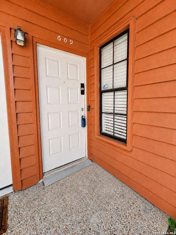 13018 Heimer Rd Apt 609, San Antonio, TX 78216