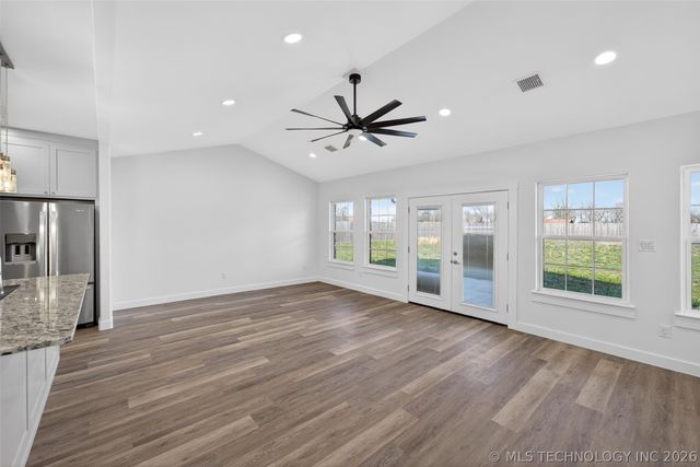 207 Lindsey Avenue, Adair, OK 74330