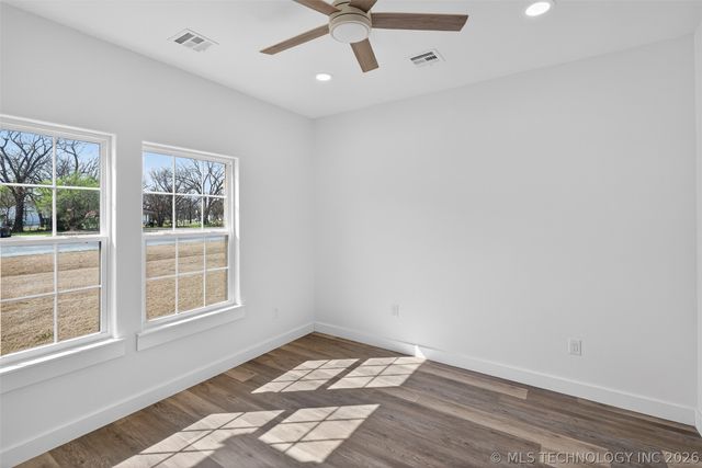 207 Lindsey Avenue, Adair, OK 74330