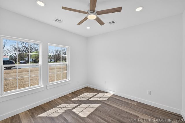 207 Lindsey Avenue, Adair, OK 74330