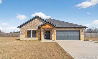207 Lindsey Avenue, Adair, OK 74330