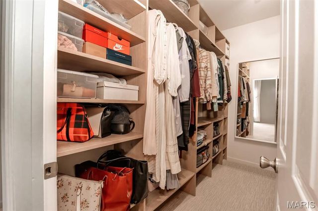 215 Cobblefield Court, Ballwin, MO 63011