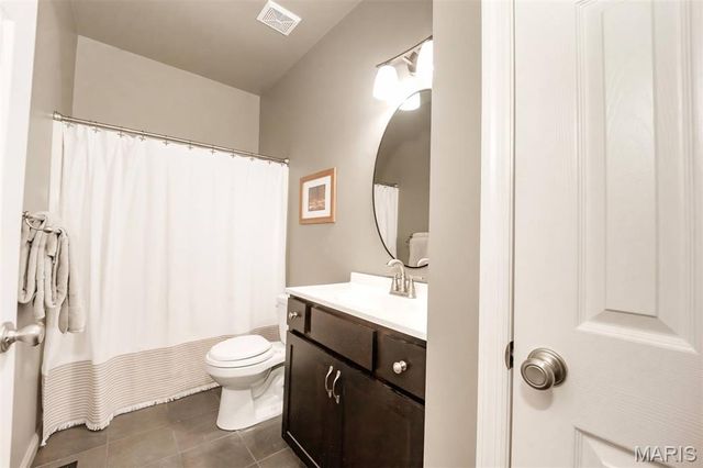 215 Cobblefield Court, Ballwin, MO 63011