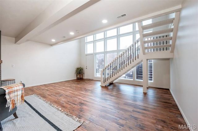 215 Cobblefield Court, Ballwin, MO 63011