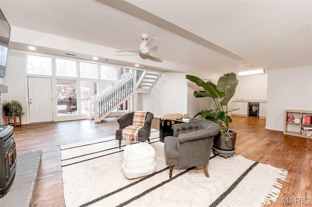 215 Cobblefield Court, Ballwin, MO 63011