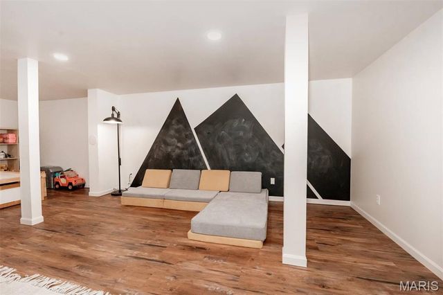 215 Cobblefield Court, Ballwin, MO 63011