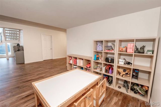 215 Cobblefield Court, Ballwin, MO 63011