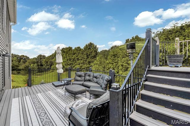 215 Cobblefield Court, Ballwin, MO 63011