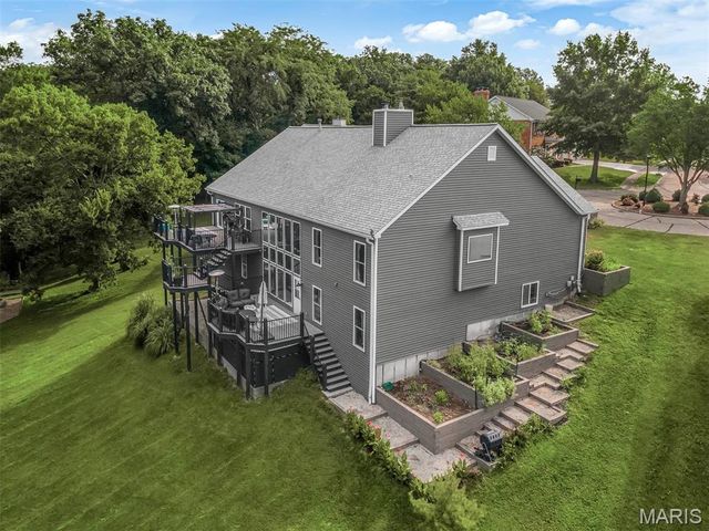 215 Cobblefield Court, Ballwin, MO 63011