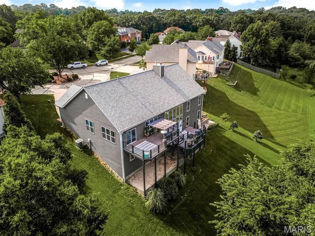 215 Cobblefield Court, Ballwin, MO 63011