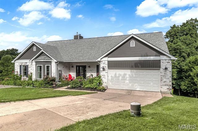 215 Cobblefield Court, Ballwin, MO 63011