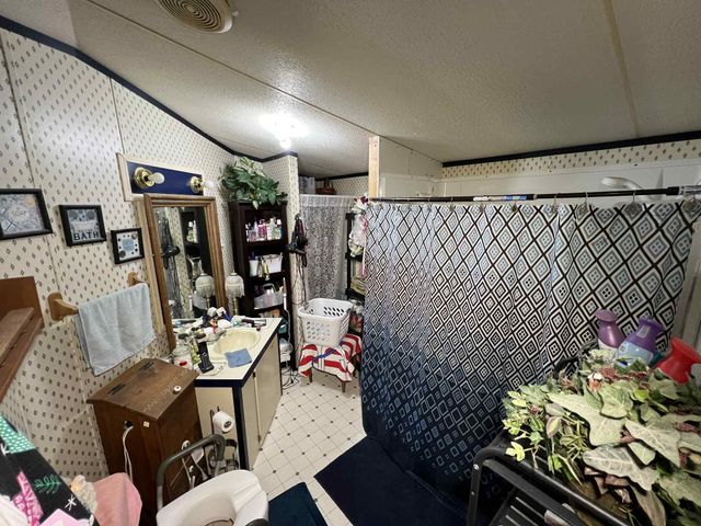 9812 Esthlyn Street, Keithville, LA 71047