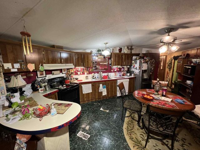 9812 Esthlyn Street, Keithville, LA 71047