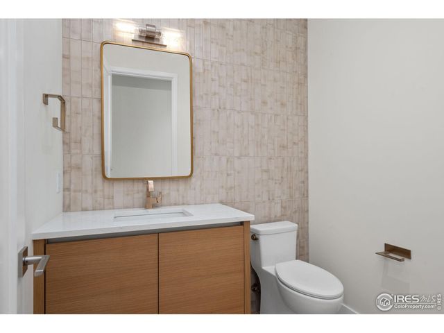 205 E 6th St 301, Loveland, CO 80537