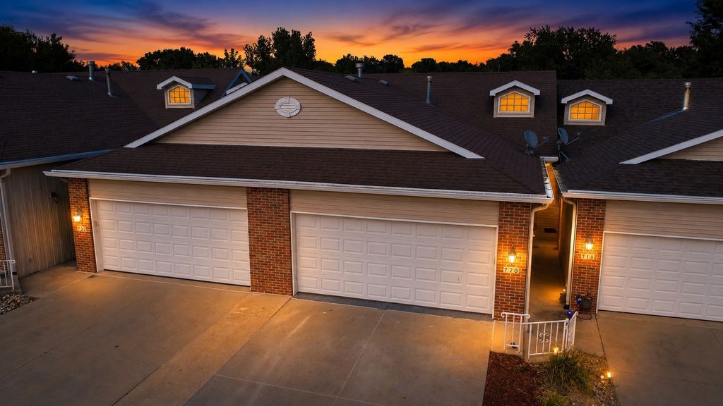 720 Kitterman Circle, Norwalk, IA 50211
