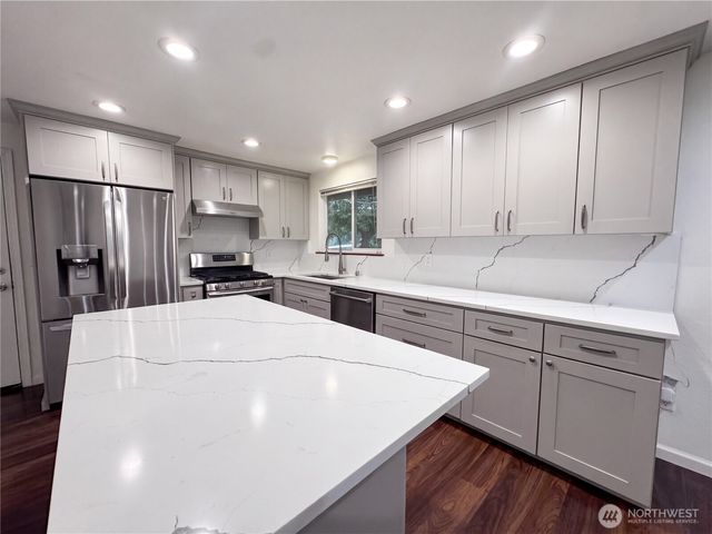 7022 160th Street Court E, Puyallup, WA 98375