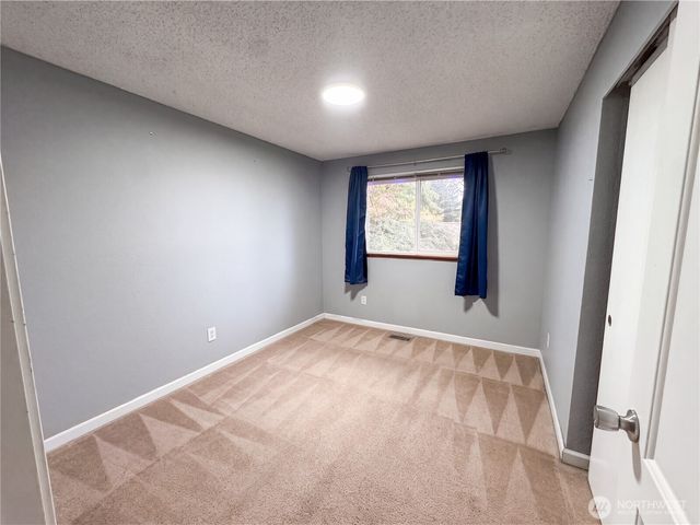 7022 160th Street Court E, Puyallup, WA 98375