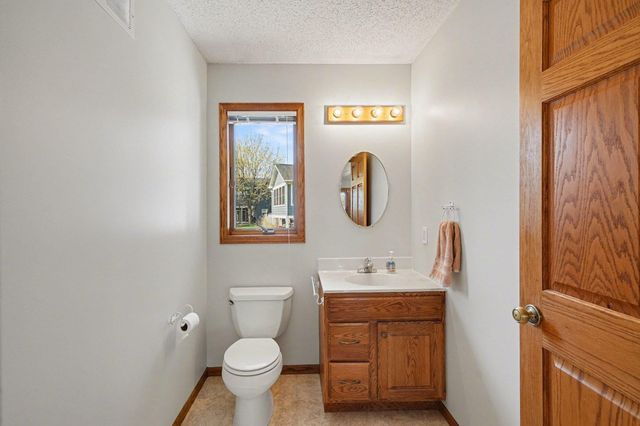 9910 Brookview Road, Woodbury, MN 55125