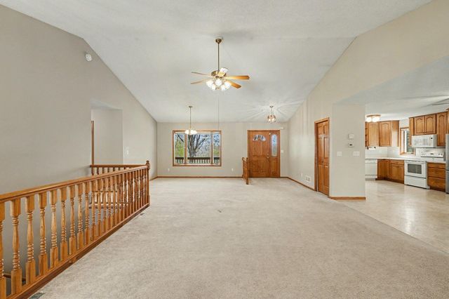 9910 Brookview Road, Woodbury, MN 55125