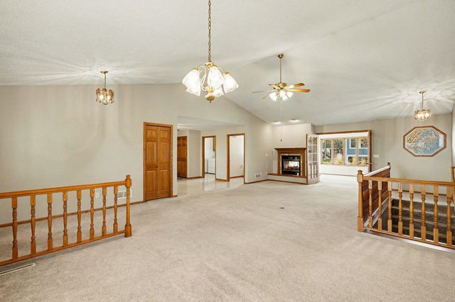 9910 Brookview Road, Woodbury, MN 55125