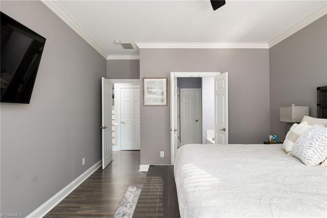 1074 Muirfield Avenue, Clemmons, NC 27012