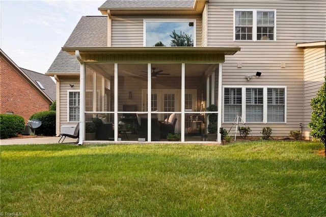 1074 Muirfield Avenue, Clemmons, NC 27012